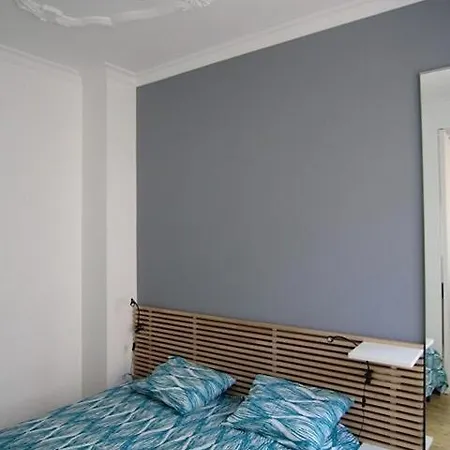 Apartment Charming Pied-a-terre In Rossio Lissabon
